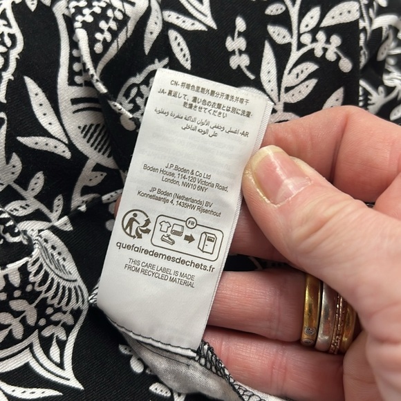 Boden NWT Ruched Jersey Midi Dress in Black and Ivory Tulip Vine Size US2P - Picture 14 of 15